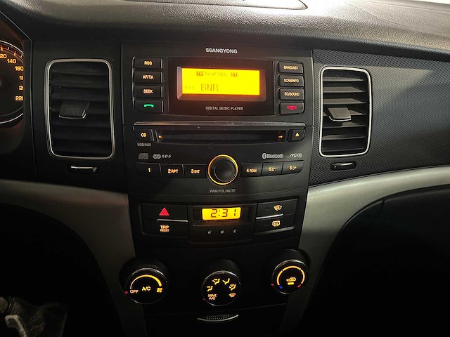Ssangyong korando 2.0 xdi quartz 4wd, 5-zrb-33 - afbeelding 8 van  21