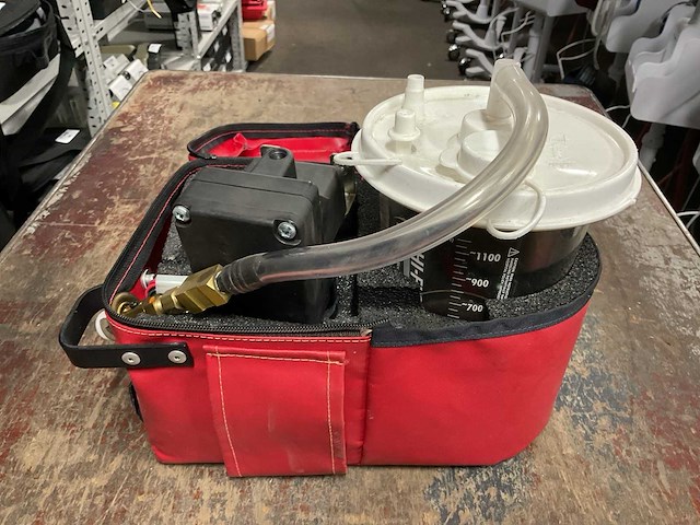 Sscor inc s-scort iii medical suction equipment - afbeelding 4 van  4