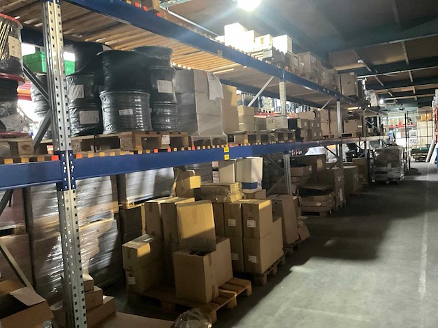 Ssi shafer n4 palletstelling 24,5 meter (300cm hoog) v.v. legborden - afbeelding 1 van  6