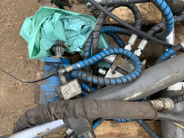 St 15 hydraulische cilinders - afbeelding 2 van  2