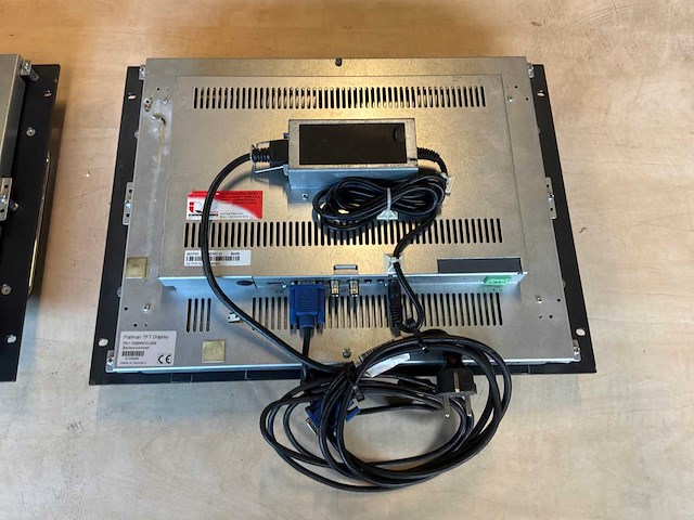 S&t inbouw tft display, 17” (2x) - afbeelding 4 van  6