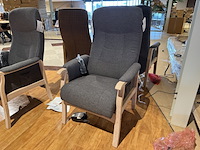 Sta-op stoel, grijs stof, elektrisch verstelbaar - afbeelding 2 van  4