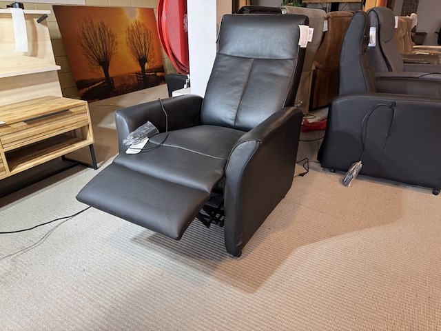 Sta-op stoel, zwart leder, elektrisch verstelbaar - afbeelding 2 van  4