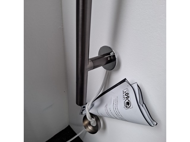 Staaf handdoekradiator, korver, callista, gun metal - afbeelding 4 van  4