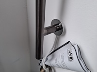 Staaf handdoekradiator, korver, callista, gun metal - afbeelding 4 van  4
