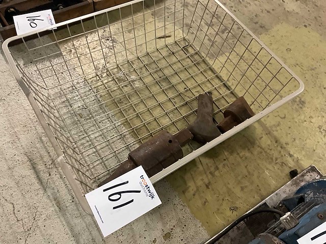 Staak / kanstaken / hardies - aambeeld accessoires - diverse onderdelen, gereedschappen en accessoires / vintage - afbeelding 1 van  1