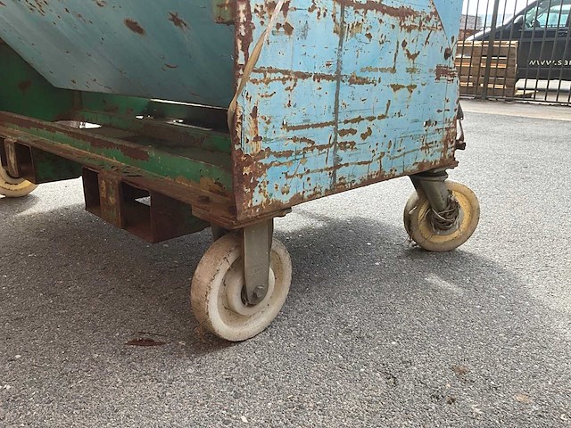 Staal afvalcontainer 1350x1350x1200 mm - afbeelding 5 van  6
