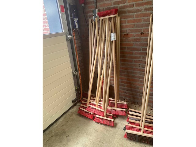 Staal bezem s - afbeelding 1 van  3