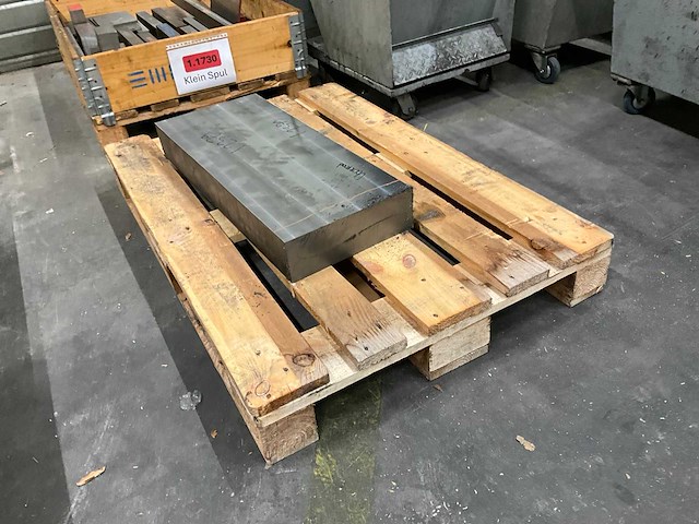 Staal blok - afbeelding 1 van  3