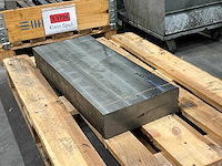 Staal blok - afbeelding 2 van  3