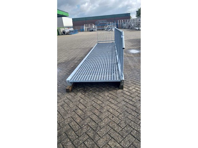 Staal bordes - afbeelding 2 van  2