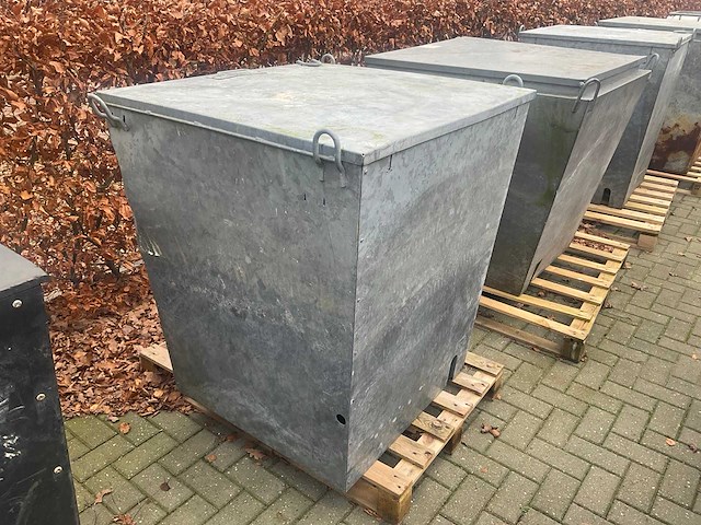 Staal bouwwaterput - afbeelding 1 van  3