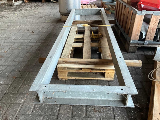 Staal frame en koppelingen - afbeelding 2 van  4
