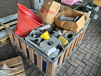 Staal frame en koppelingen - afbeelding 3 van  4