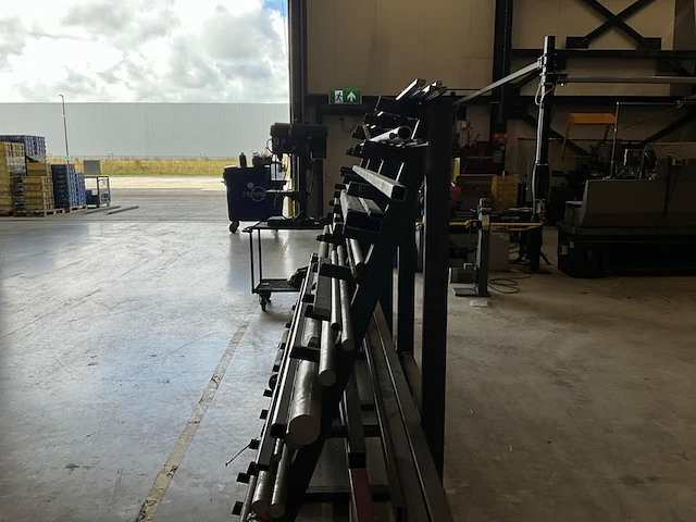 Staal stock - afbeelding 6 van  7