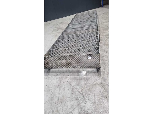 Staal trap - afbeelding 1 van  1