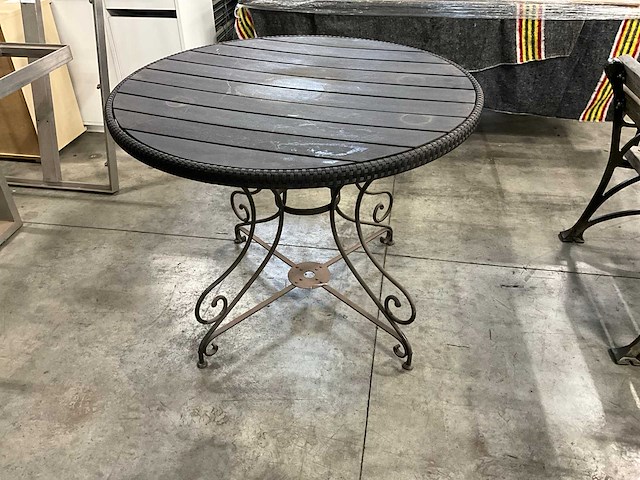 Staal tuintafel - afbeelding 1 van  3