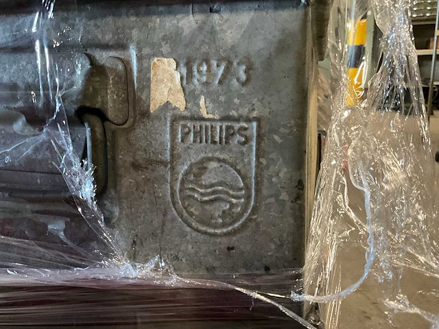 Staal vintage magazijnbak - afbeelding 2 van  5