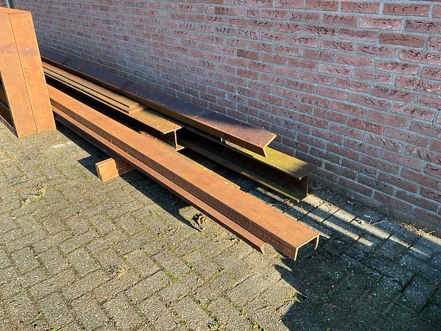 Staal voorraad - afbeelding 5 van  5