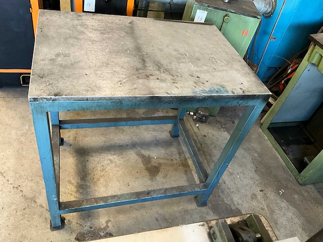 Staal werktafel - afbeelding 1 van  2