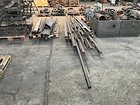 Staal - afbeelding 1 van  7