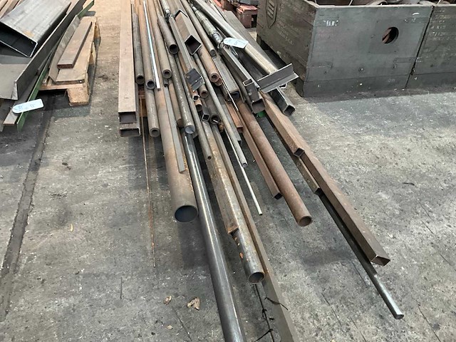 Staal - afbeelding 3 van  7