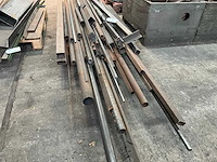 Staal - afbeelding 3 van  7