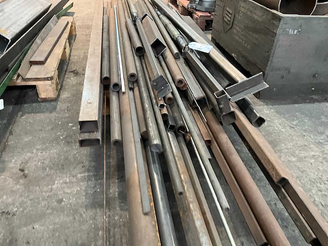 Staal - afbeelding 4 van  7