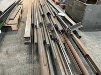 Staal - afbeelding 4 van  7