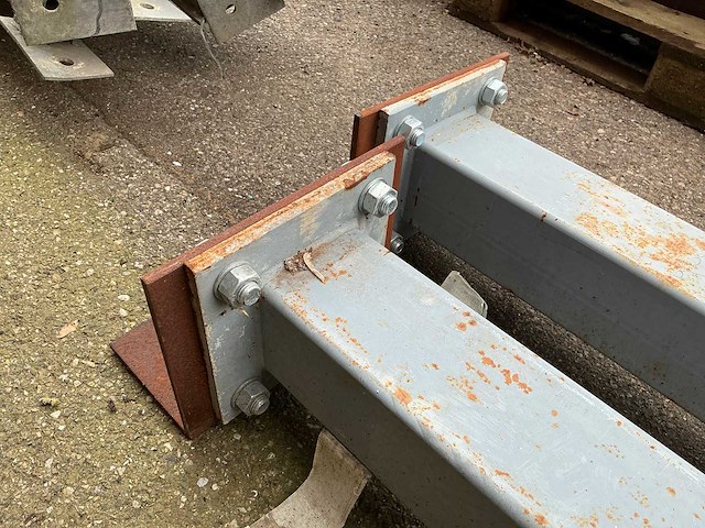 Staal - afbeelding 4 van  4