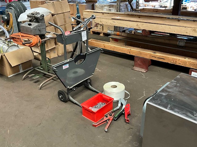 Staalband omsnoerwagen - afbeelding 1 van  8