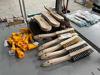 Staalborstel (16x) - afbeelding 1 van  1