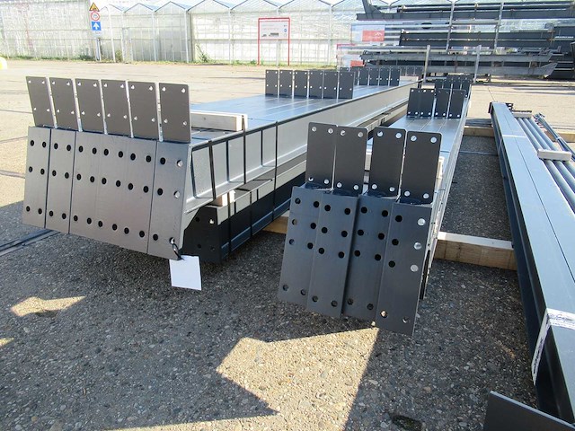 Staalconstructie 10 x 20 meter (200m2) - afbeelding 3 van  12