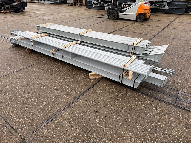 Staalconstructie 10 x 20 meter (200m2) - afbeelding 11 van  13