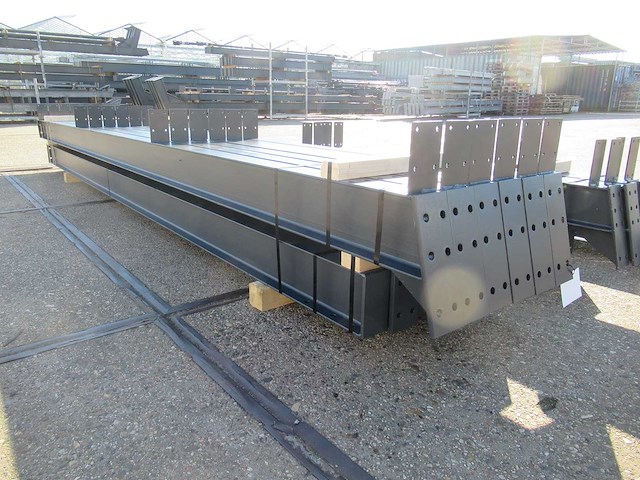 Staalconstructie 10 x 20 meter (200m2) - afbeelding 4 van  12