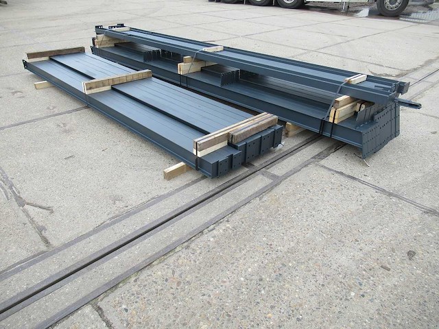 Staalconstructie 10 x 20 meter (200m2) - afbeelding 8 van  12