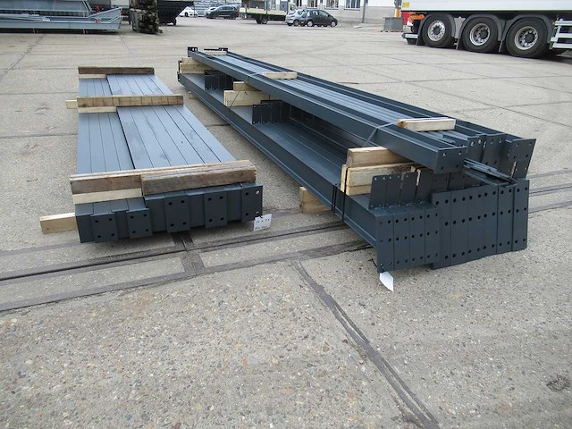 Staalconstructie 10 x 20 meter (200m2) - afbeelding 9 van  12