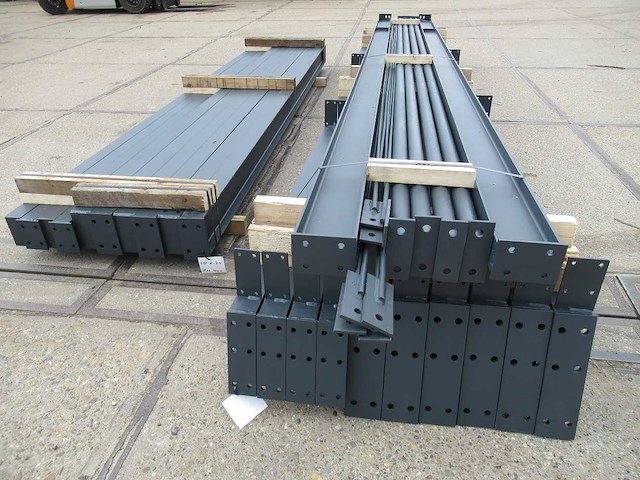 Staalconstructie 10 x 20 meter (200m2) - afbeelding 11 van  12