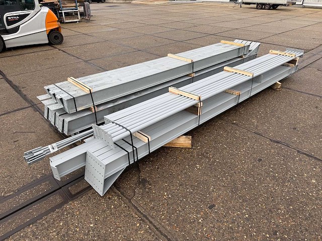 Staalconstructie 10 x 20 meter (200m2) - afbeelding 13 van  13