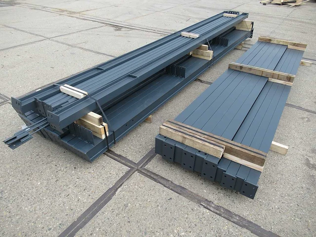 Staalconstructie 10 x 20 meter (200m2) - afbeelding 11 van  12