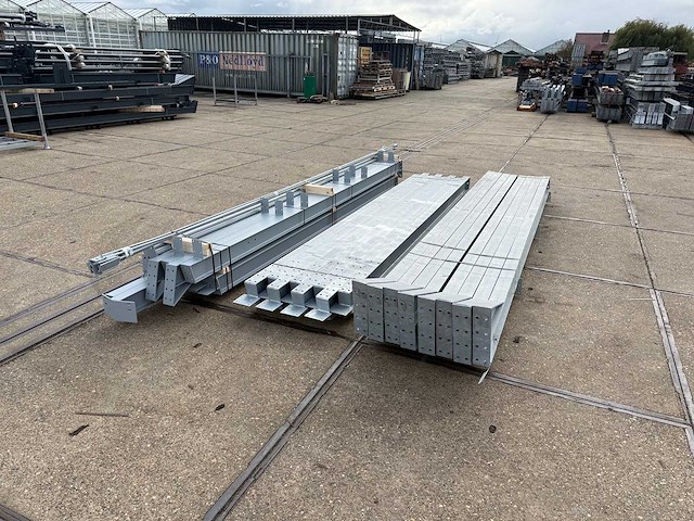 Staalconstructie 10 x 25 meter (250m2) - afbeelding 8 van  13