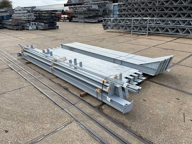 Staalconstructie 10 x 25 meter (250m2) - afbeelding 12 van  13