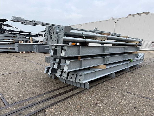 Staalconstructie 10 x 25 meter (250m2) - afbeelding 13 van  13