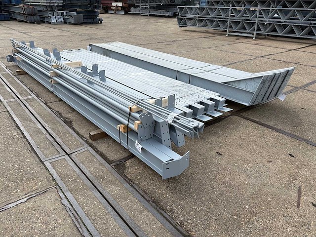 Staalconstructie 10 x 25 meter (250m2) - afbeelding 5 van  6