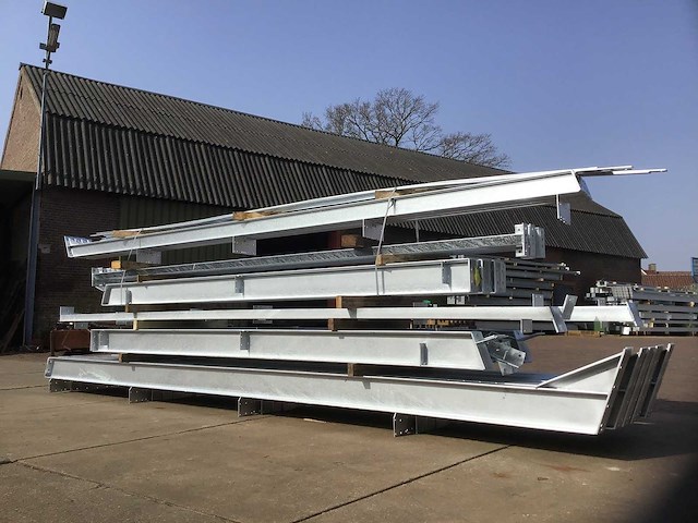 Staalconstructie 11,6x25 meter (ca. 290 m2) - afbeelding 7 van  9