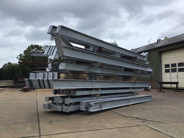 Staalconstructie 11,6x40 meter (ca. 464 m2) - afbeelding 1 van  10