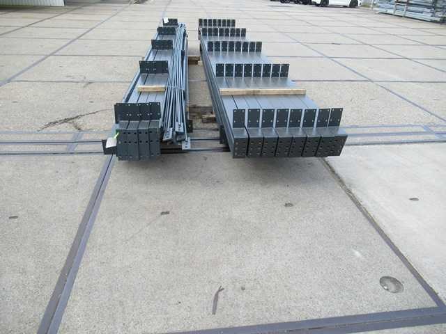 Staalconstructie 12 x 25 meter (300m2) - afbeelding 5 van  10