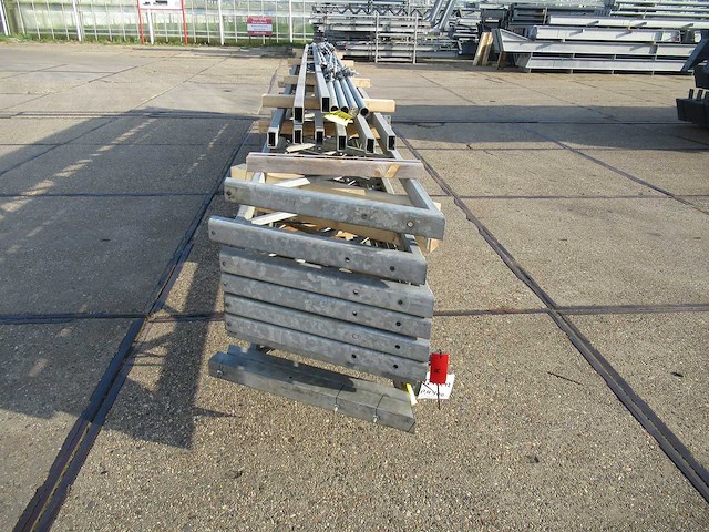 Staalconstructie 12.80 x 12.00 meter (154m2) - afbeelding 3 van  10