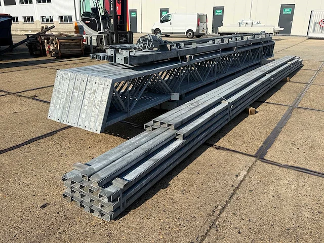 Staalconstructie 12.80 x 16.00 meter (205m2) - afbeelding 1 van  11