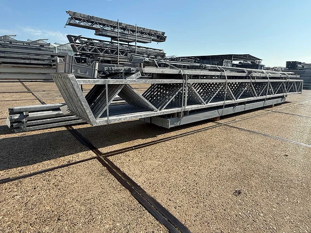Staalconstructie 12.80 x 16.00 meter (205m2) - afbeelding 9 van  11